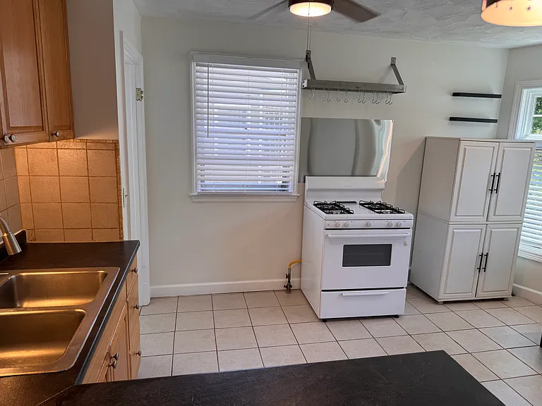407 Roth Blvd — Photo 5