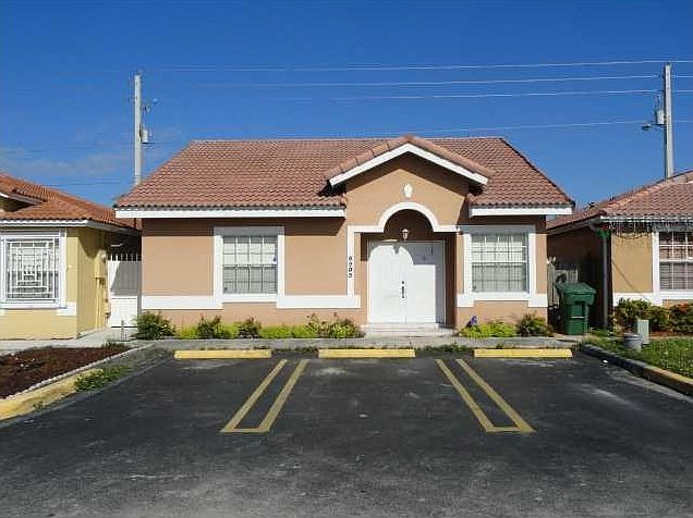 1st image of 8905 NW 121st Ter #5