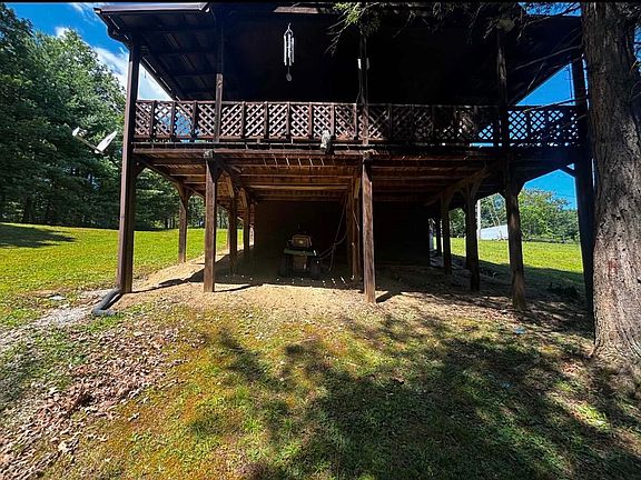 4th image of 135 Isaac Dr