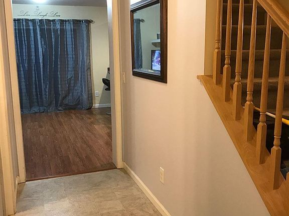 2nd image of 16 Lark St