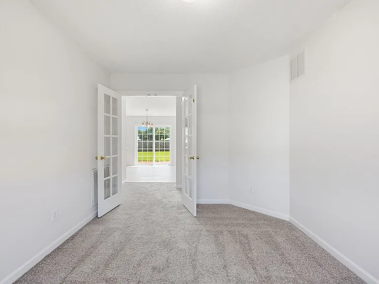 302 Mann St — Photo 8