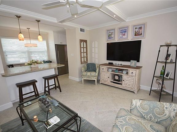 4th image of 215 8th Ave S #215A