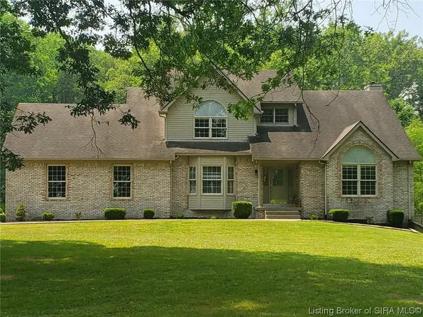 810 S Gardner Street, Scottsburg, IN 47170
