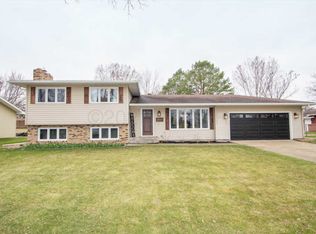 3402 Evergreen Rd N, Fargo, ND 58102