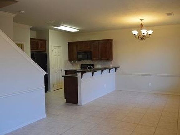 3rd image of 441 Forest Dr