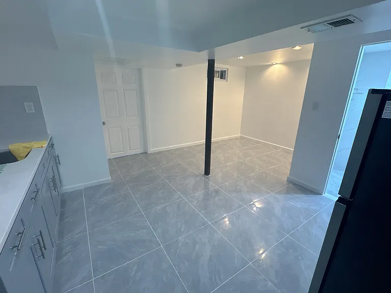 108 Moffett St #BASEMENT — Photo 3