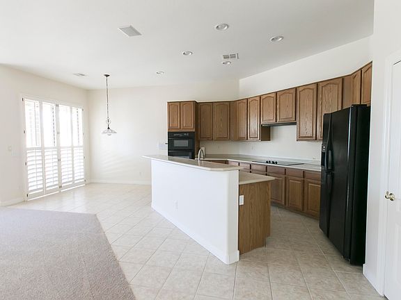 5th image of 2803 E Desert Ln