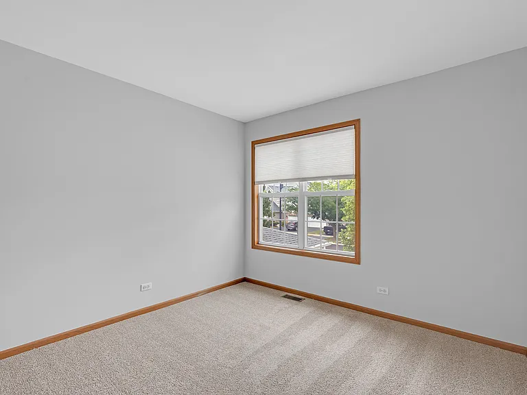 989 Sheridan Cir — Photo 22