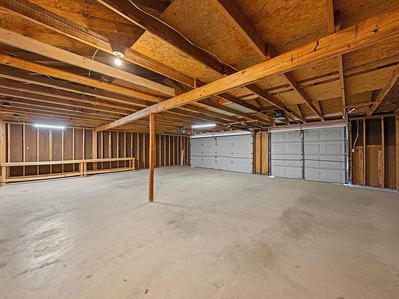 4th image of 540 NE Stoney Brook Rd