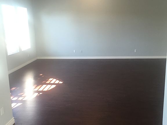 2nd image of 12712 Moorpark St