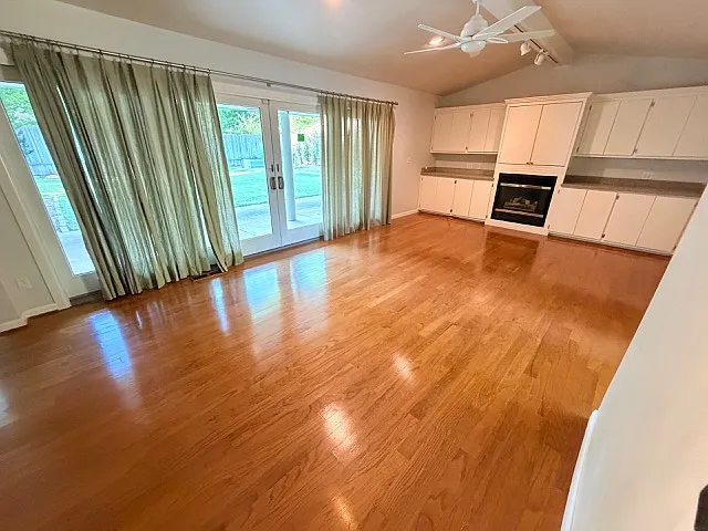 2406 W 10th Ave — Photo 5