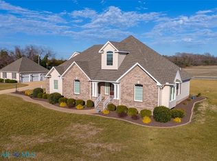 120 N Shore Rd, Locust Hill, VA 23092