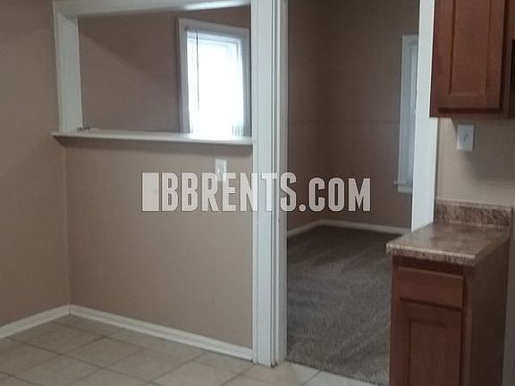 5th image of 712 Granada Ave
