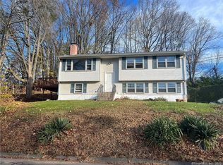 77 Carter Ln, Plantsville, CT 06479