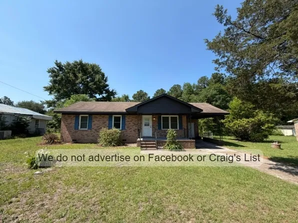 250 Autry St, Raeford, NC 28376
