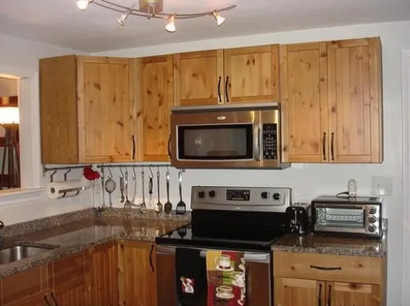 3753 N Main St #2, Fall River, MA 02720