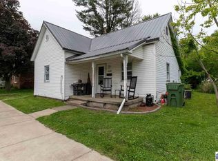 809 N Court St, Sullivan, IN 47882