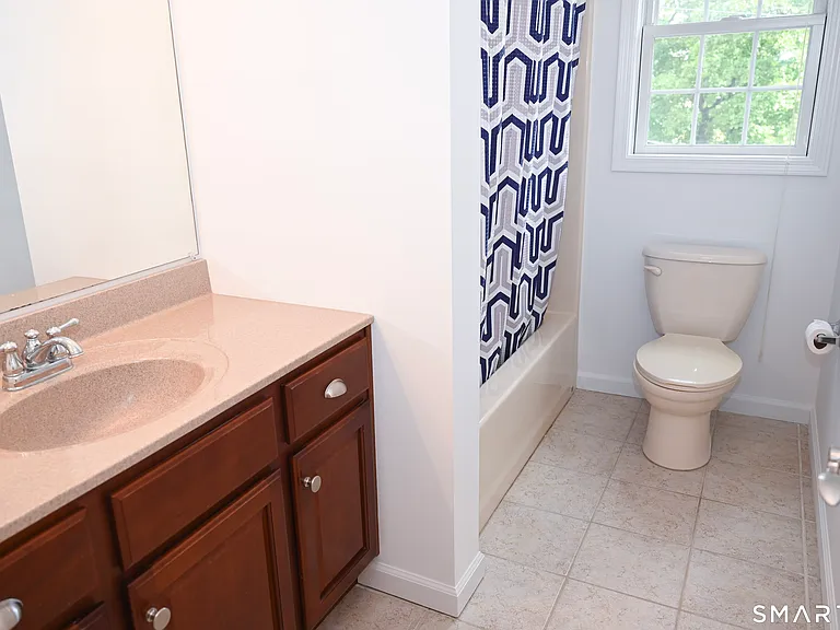 65 East Ave — Photo 14
