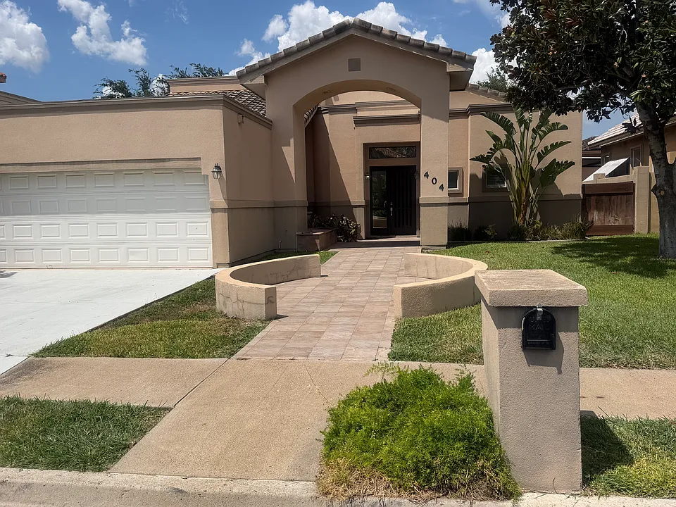 404 Yellowhammer Ave