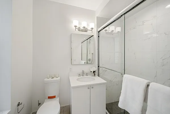 Sold by Nest Seekers International | media 16