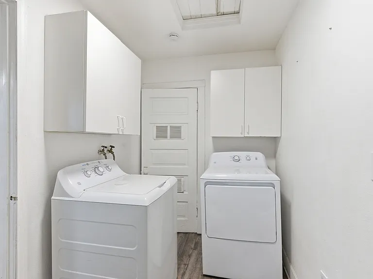 554 E Bridgeport Ave — Photo 18