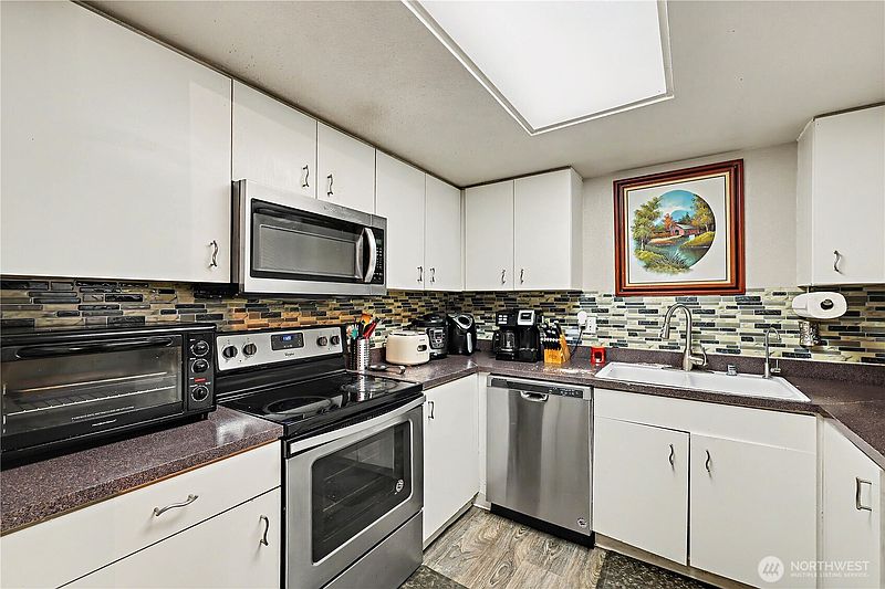 3rd image of 1825 S 330th Street #f203