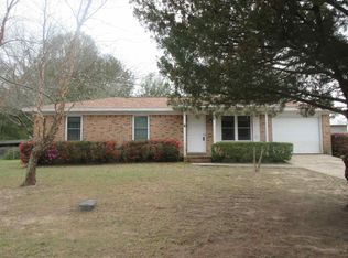 5641 Woodcrest Dr, Milton, FL 32583