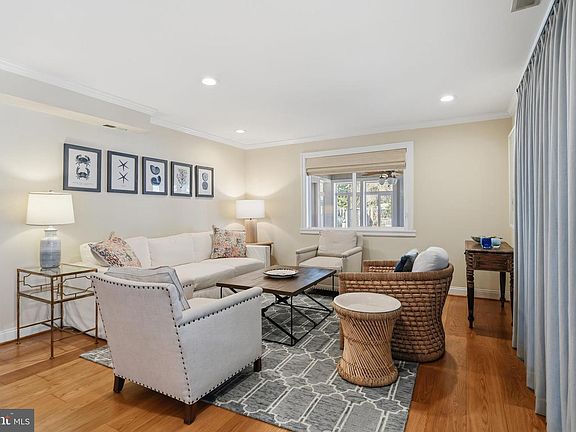 3rd image of 110 Perrys Rd