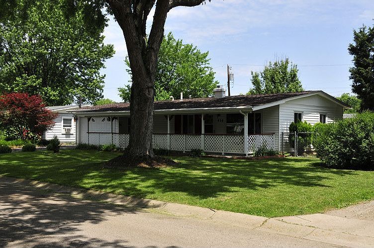 1st image of 826 Seibert Ave