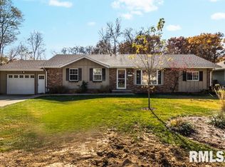 4902 W Hopewood Ln, Peoria, IL 61607