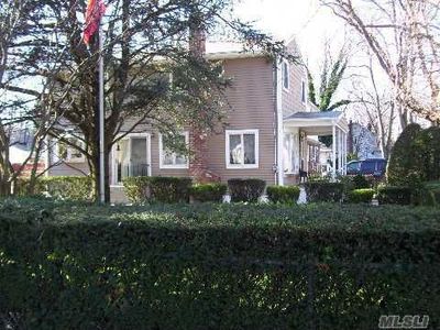 1890 Gormley Ave, Merrick, NY, 11566