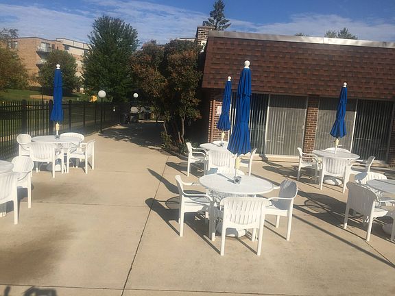 3rd image of 263 S Clubhouse Dr Unit 424