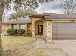 816 Bentle St, Cedar Hill, TX 75104
