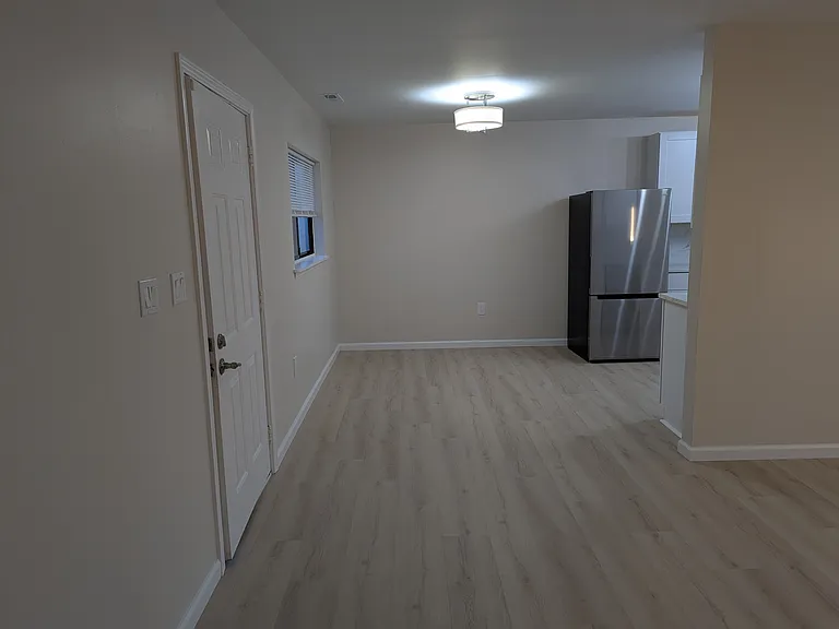 20732 Williamson St — Photo 12