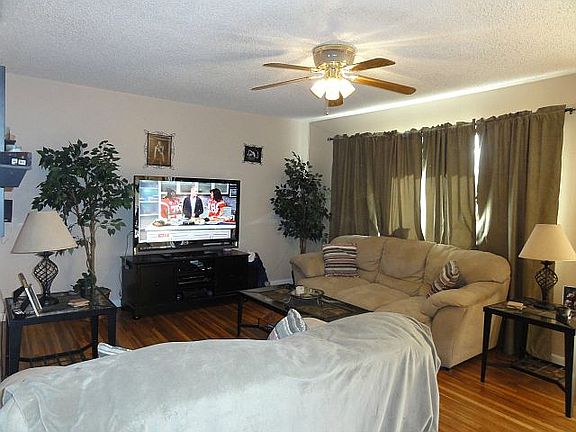 2nd image of 446 N Slade Ave