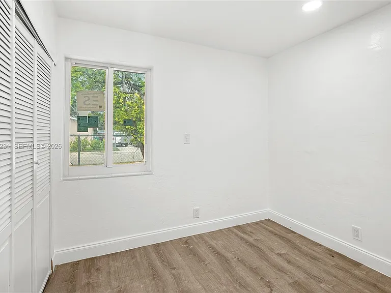 1701 NW 19th Ave — Photo 34