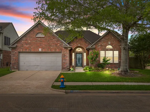 2902 Julie Ann Dr, Pearland, TX 77584