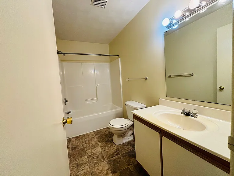 1417 Jennifer Dr — Photo 20