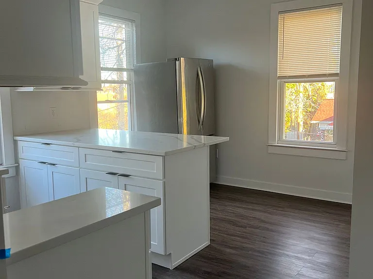 454 Newfield Ave #2 — Photo 1