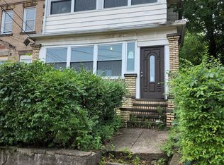 2115 Murray Hill Rd, Cleveland, OH 44106