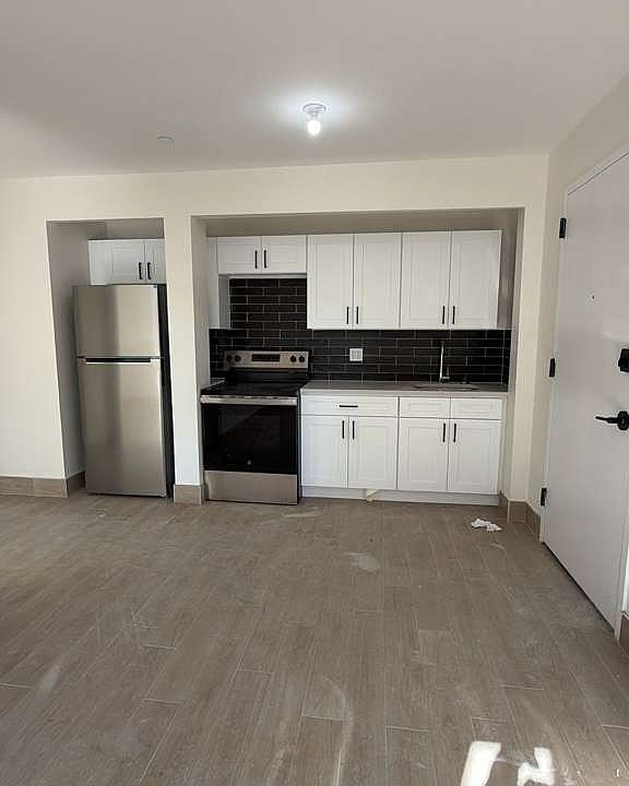 1st image of 1992 Strauss St #2