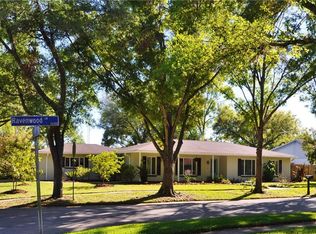 14319 Ravenwood Ln, Tampa, FL 33618