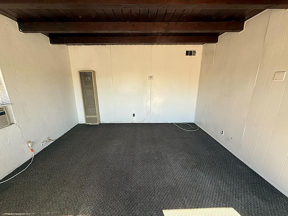 5th image of 5019 E 1st St