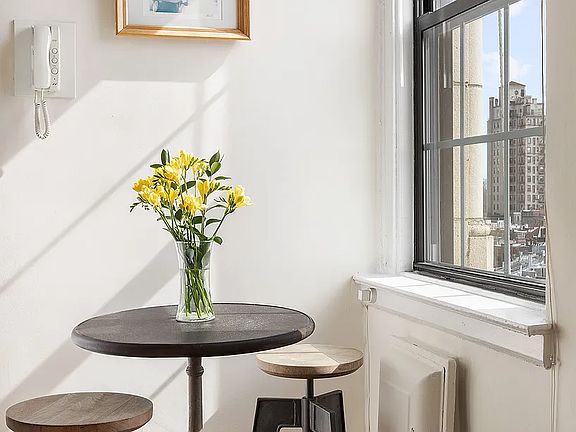 5th image of 90 8th Ave APT 9E