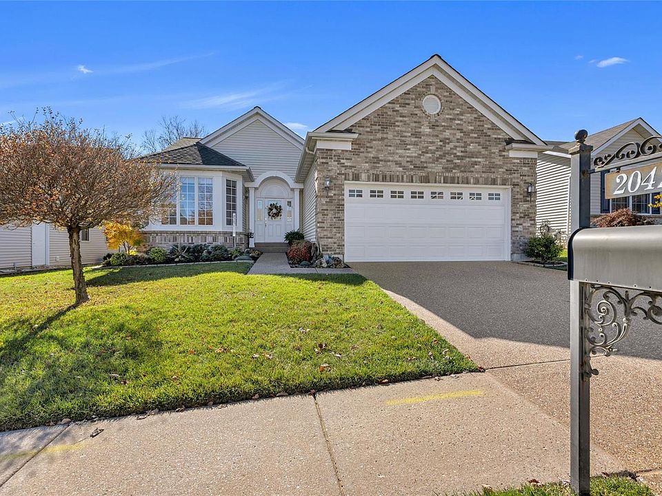 2042 Hawks Landing Dr, Lake Saint Louis, MO 63367 Zillow