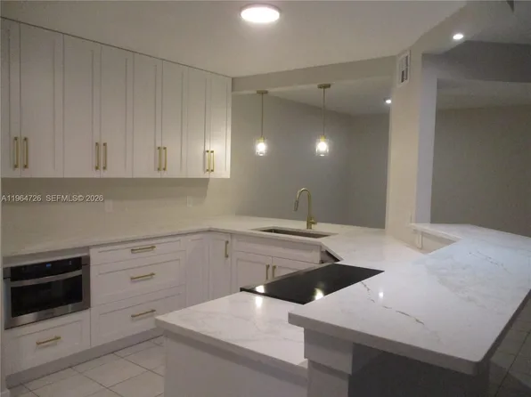 6531 SE Federal Hwy APT F107, Stuart, FL 34997