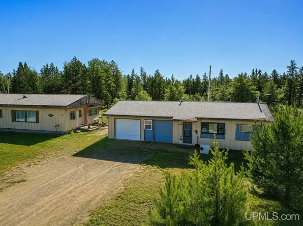 561 E M35 Hwy, Gwinn, MI 49841