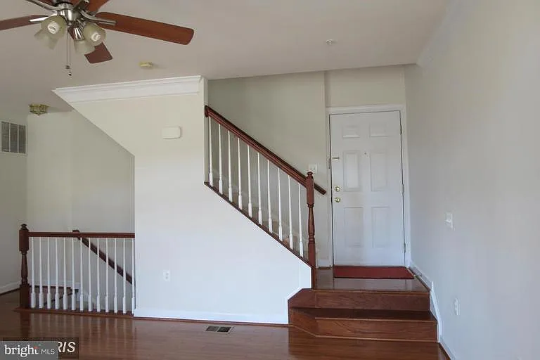 13669 Venturi Ln — Photo 3