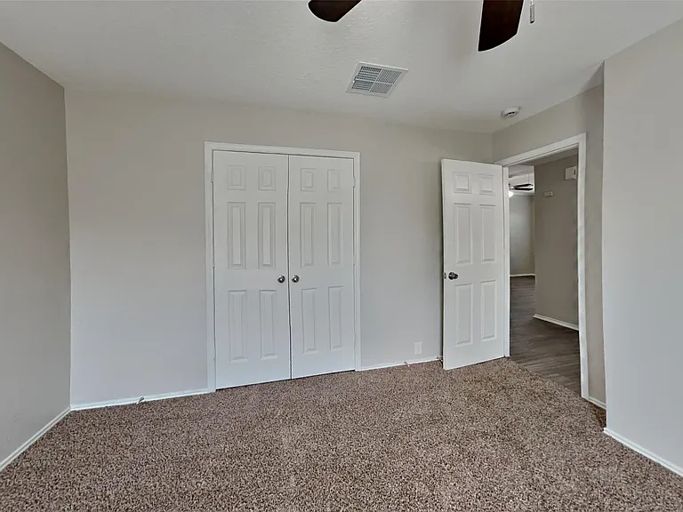 18706 Woodglen Shadows Dr — Photo 26