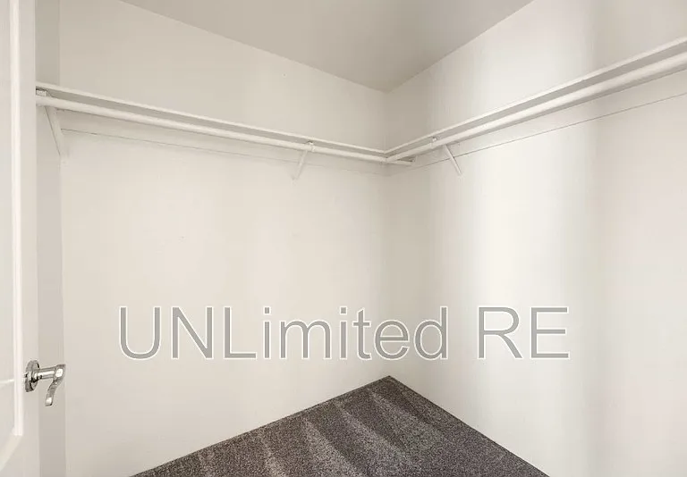 3285 N Hedgewood Dr #B — Photo 16